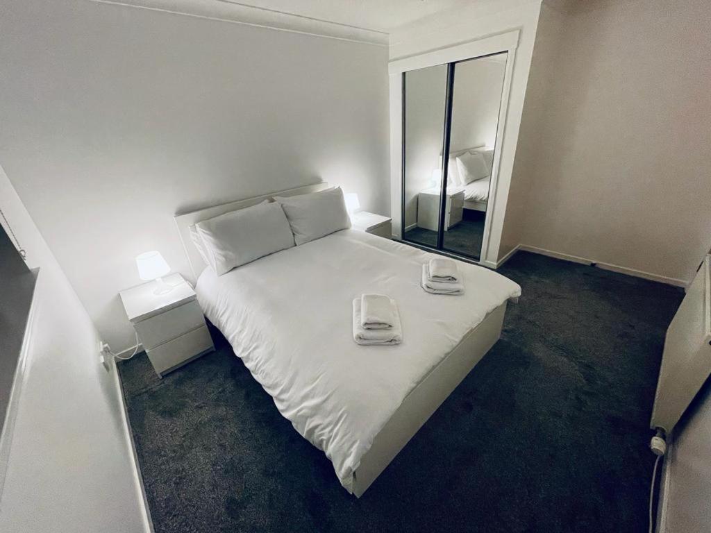 Modern 2 Bedroom Apartment With Free Parking Glasgow Kültér fotó